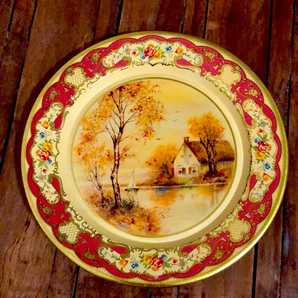 Daher Decorated Ware 1970s vintage - metal tray ; made in Holland